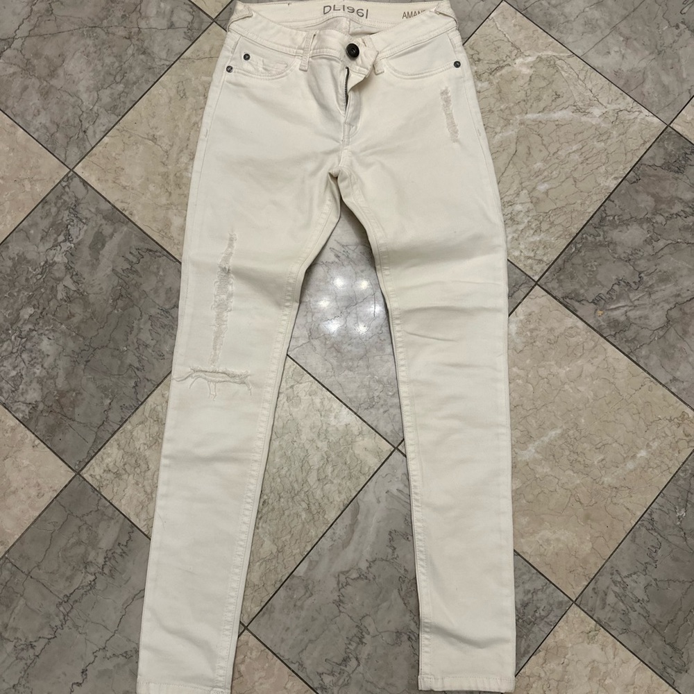 DL1961 Amanda White Ripped Skinny Jeans
Size 25